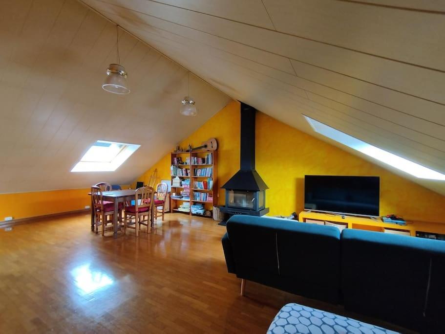 CASA DE LOIS,tranquila, luminosa, con piscina y cerca de Playa América Gondomar Esterno foto