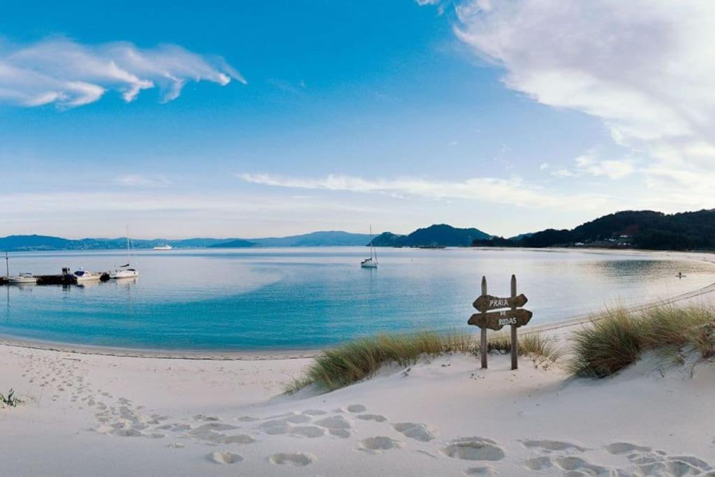 CASA DE LOIS,tranquila, luminosa, con piscina y cerca de Playa América Gondomar Esterno foto