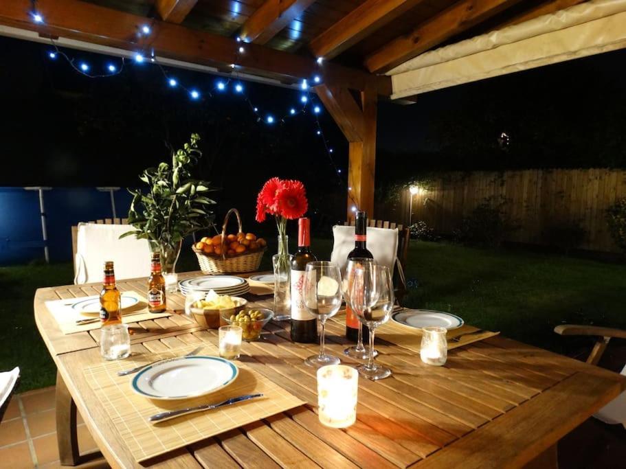 CASA DE LOIS,tranquila, luminosa, con piscina y cerca de Playa América Gondomar Esterno foto