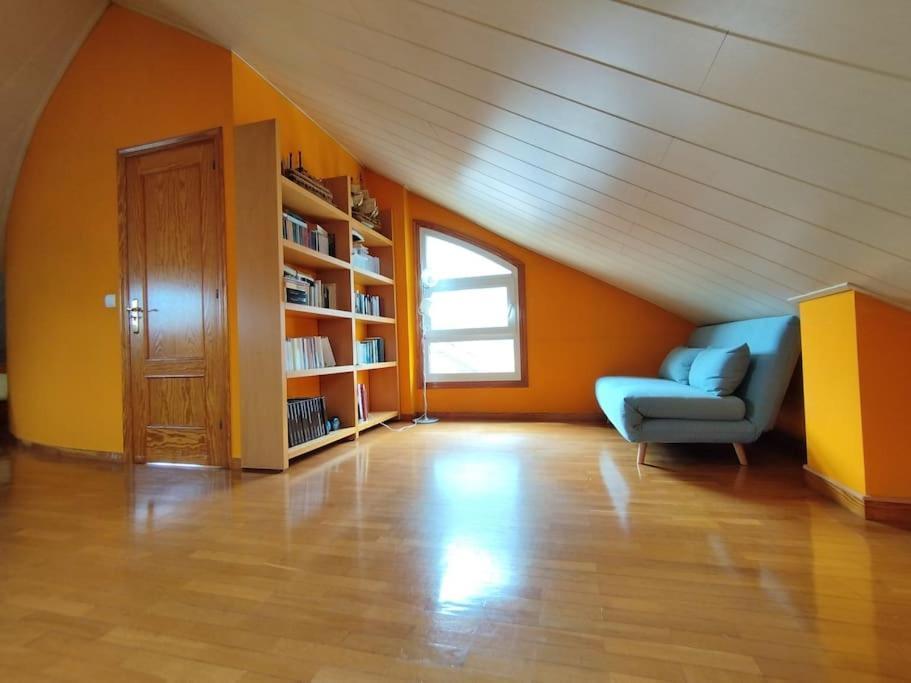 CASA DE LOIS,tranquila, luminosa, con piscina y cerca de Playa América Gondomar Esterno foto