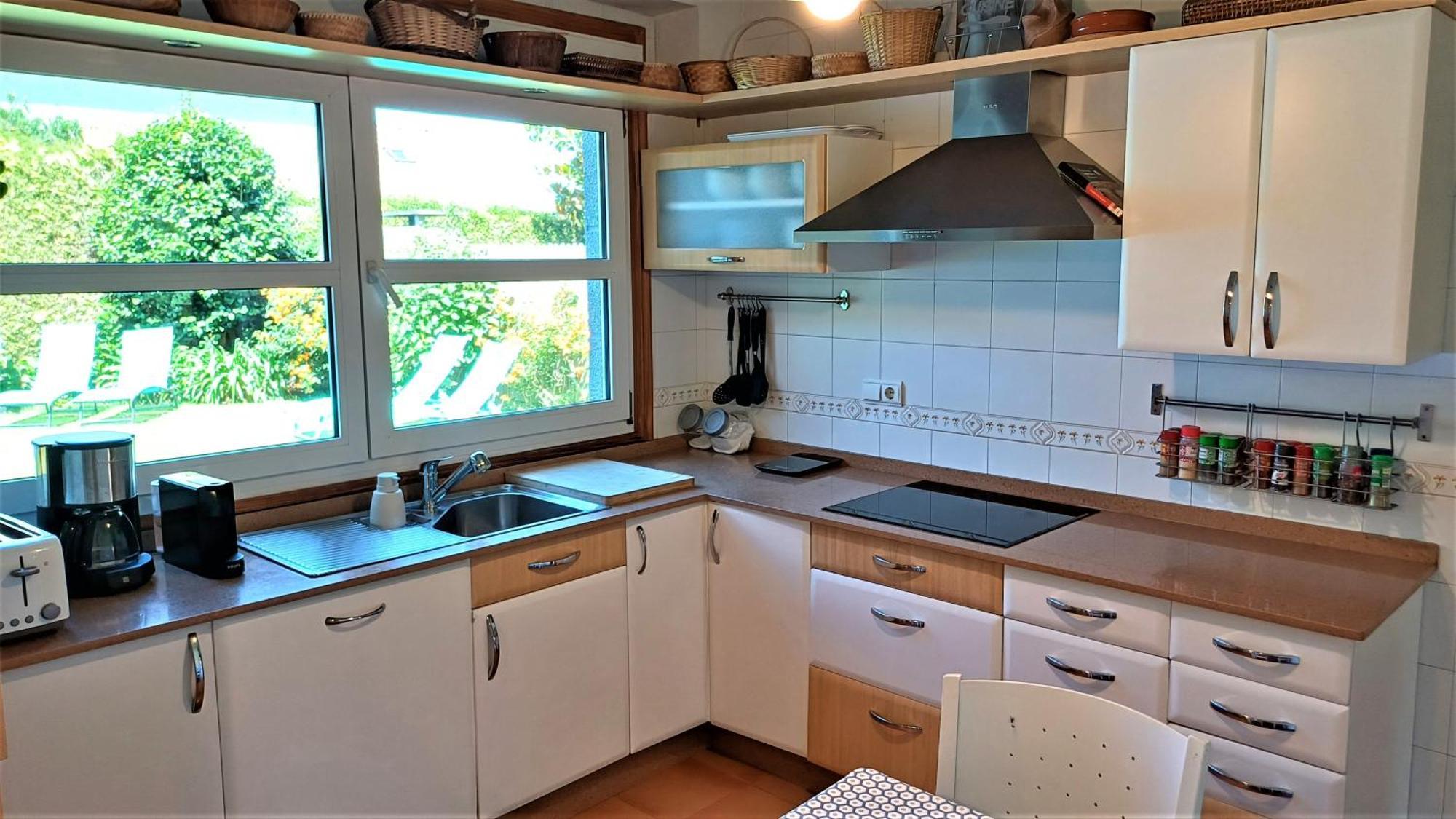CASA DE LOIS,tranquila, luminosa, con piscina y cerca de Playa América Gondomar Esterno foto